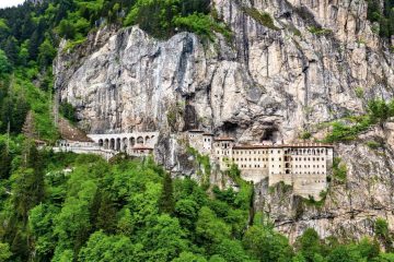 APOPSEIS&KRISEIS - view-sumela-monastery-mela-mountain-turkey.jpg