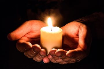 APOSTOLOS_KYRIAKHS - hands-candle-light.jpg